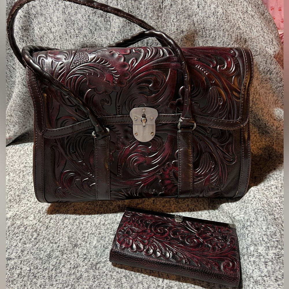 👜Patricia Nash Vienna Satchel - L